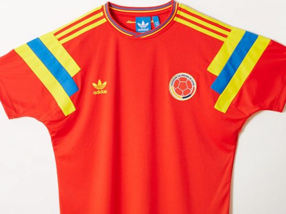 la camiseta roja