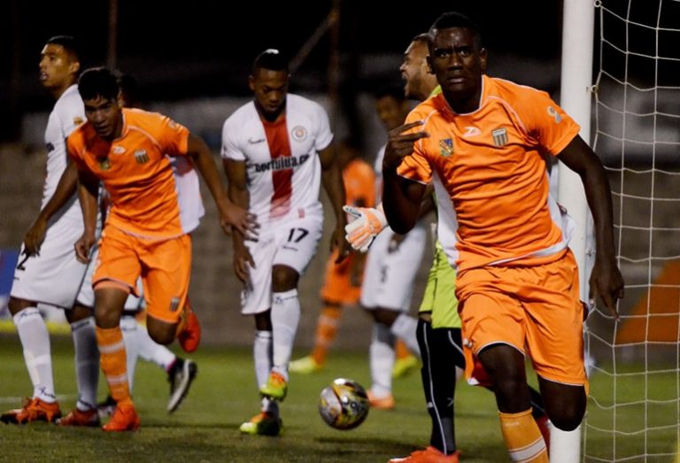 Nacional estaría buscando la contratación de Jorge Segura