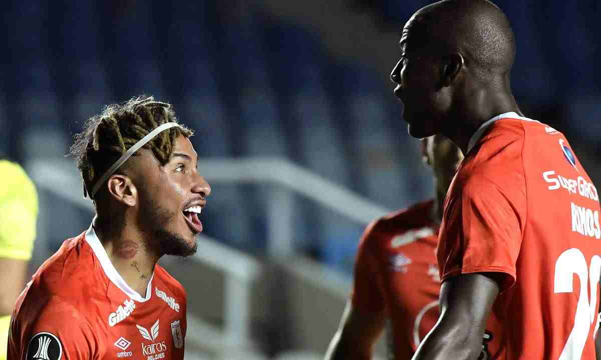 América sufrió más de la cuenta pero ganó su partido