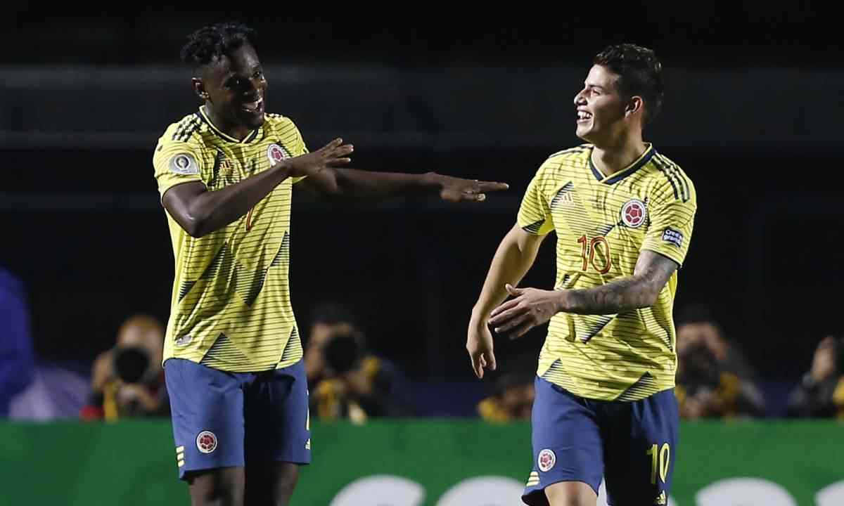 Duván Zapata al nivel de James en la Champions League
