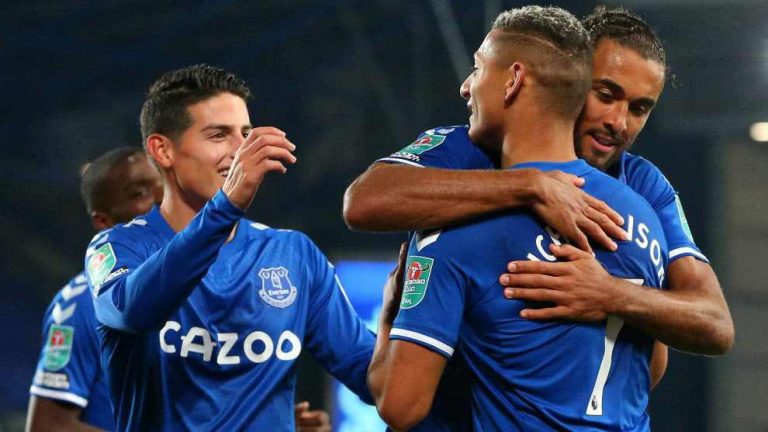 Everton vs. Brighton en vivo. James Rodríguez, titular