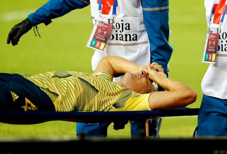 Santiago Arias, Selección Colombia, Venezuela, Eliminatorias a Qatar 2022, lesión
