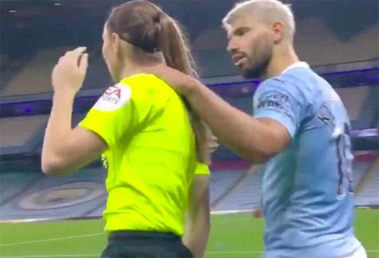 Premier League: Kun Agüero y su polémica con una jueza de línea