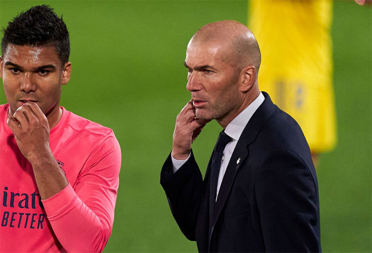 Zinedine Zidane se descuadernó en la derrota de Real Madrid ante Cádiz