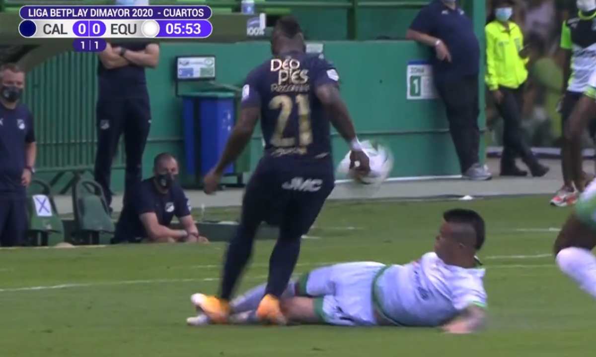 Deportivo Cali vs. el VAR expulsado Velasco al 8'