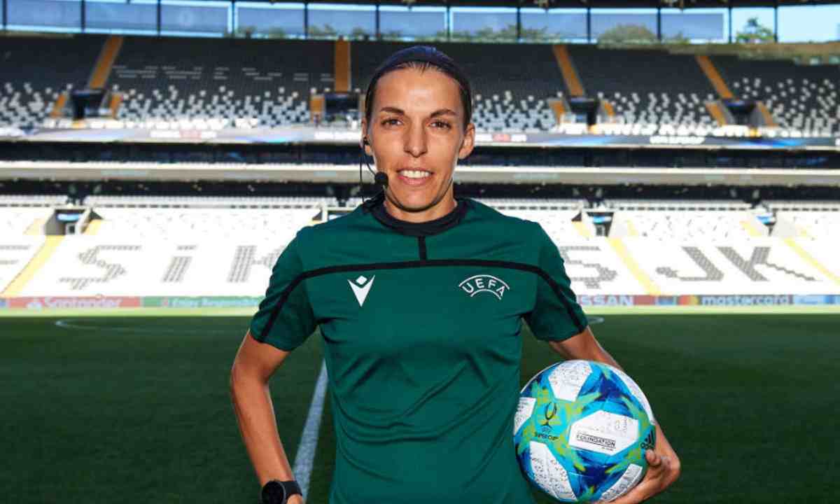 Frappart, la primer mujer que arbitrará un partido de Champions