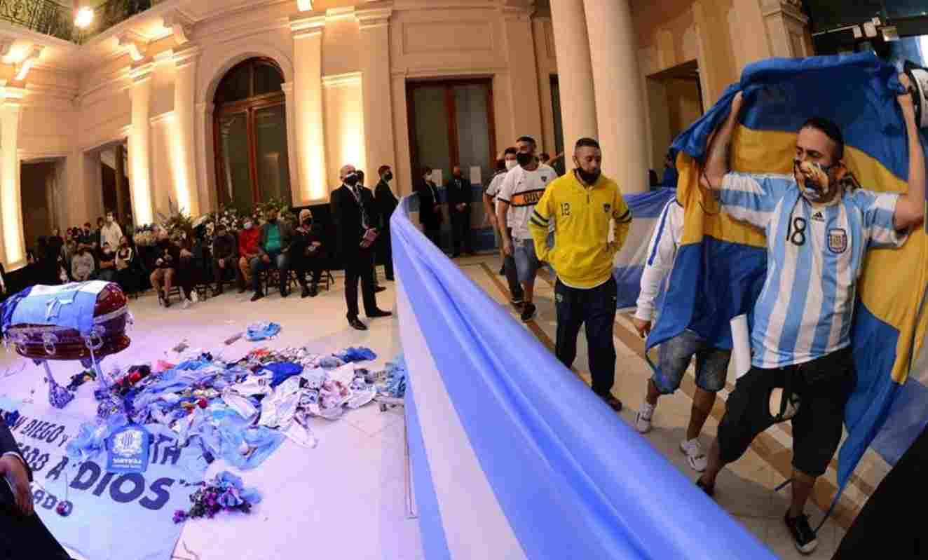 Polémica foto del cadáver de Diego Maradona