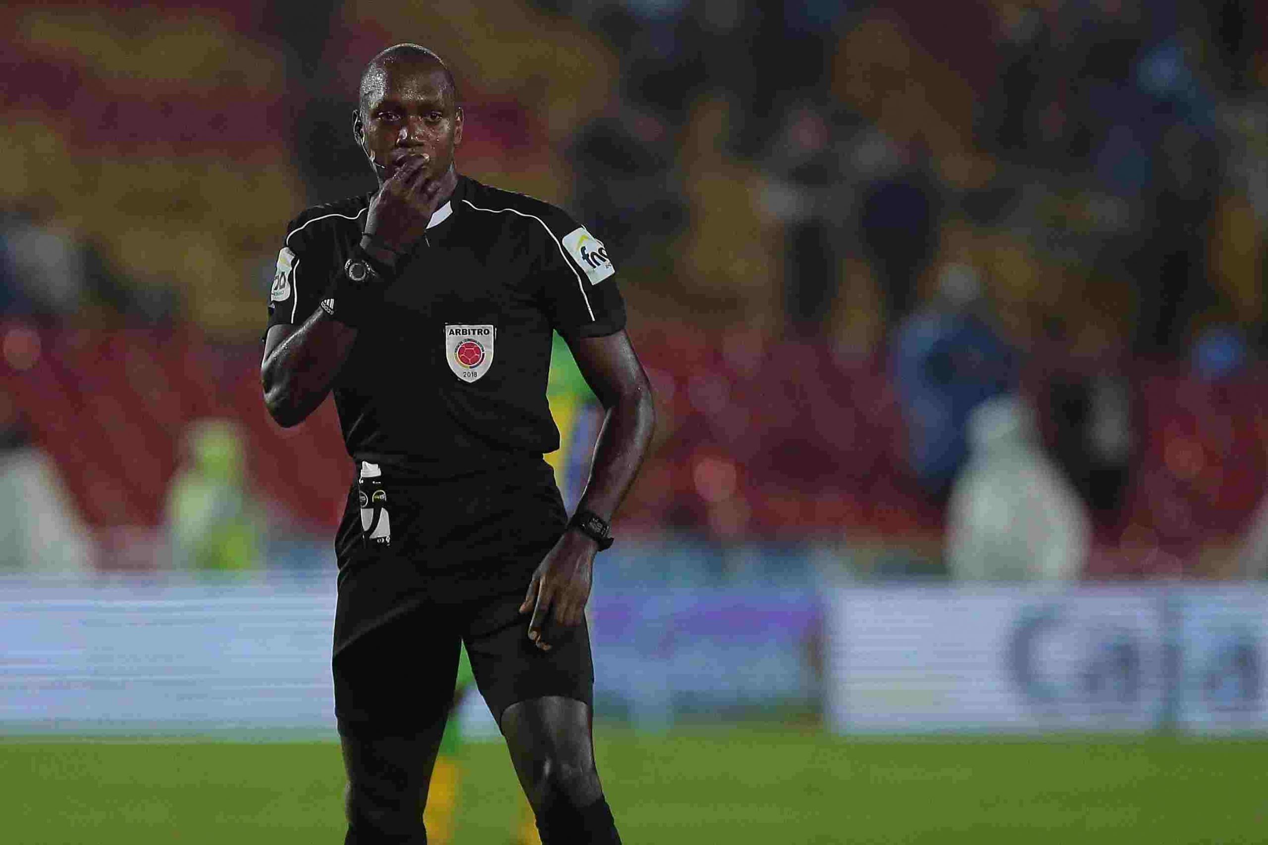 Jhon Hinestroza y las 13 tarjetas en el Pasto vs. Santa Fe