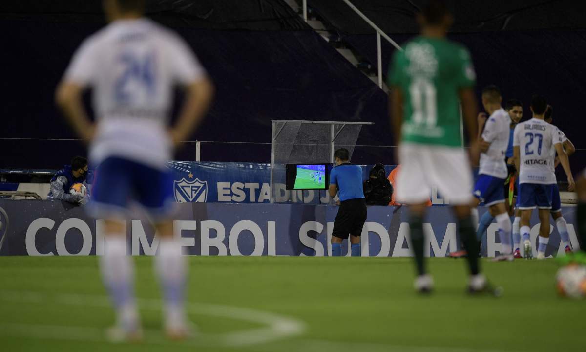 Lo que dice la prensa argentina del arbitraje del Vélez - Cali