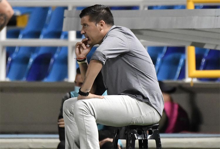 Juan Cruz Real, la expulsión de Ureña y su queja por el arbitraje ante Atlético Nacional
