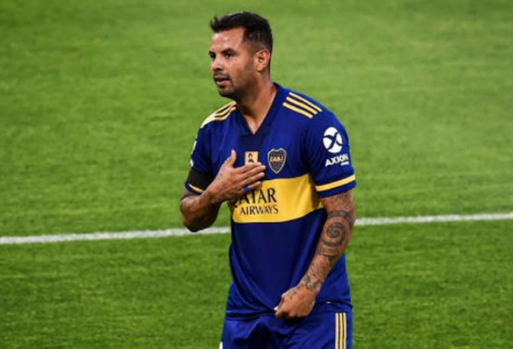 Edwin Cardona brilló en el homenaje de Boca a Diego Maradona. ¡Le dicen Caradona!