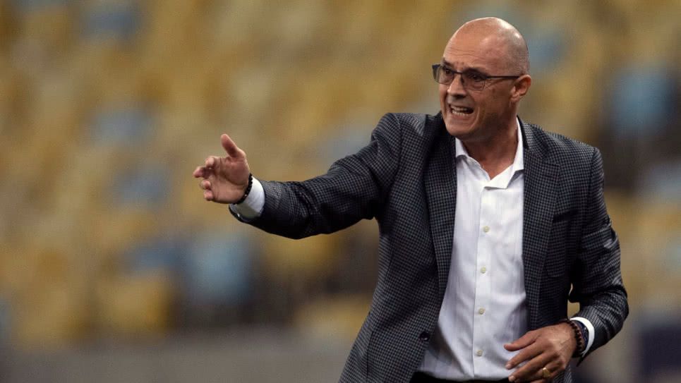 Alfredo Arias podría dejar al Deportivo Cali por las amenazas que recibió el equipo