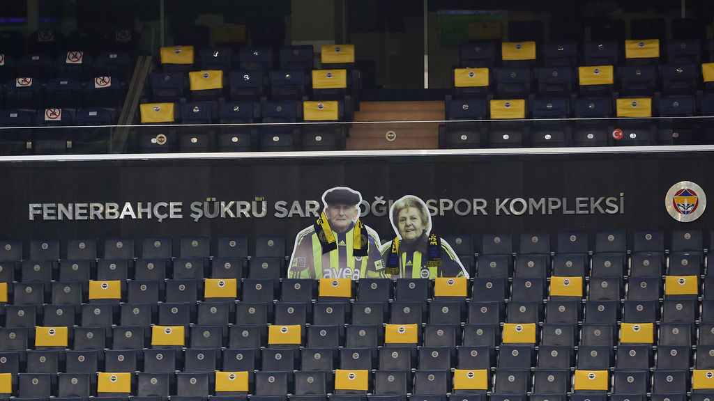Conmovedor tributo de Fenerbahçe a un matrimonio muy futbolero