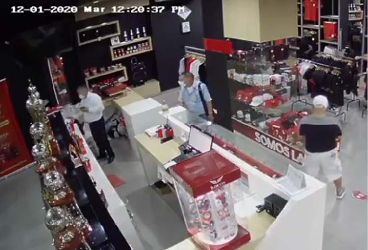 ¡El robo que hicieron en la tienda oficial de América de Cali!