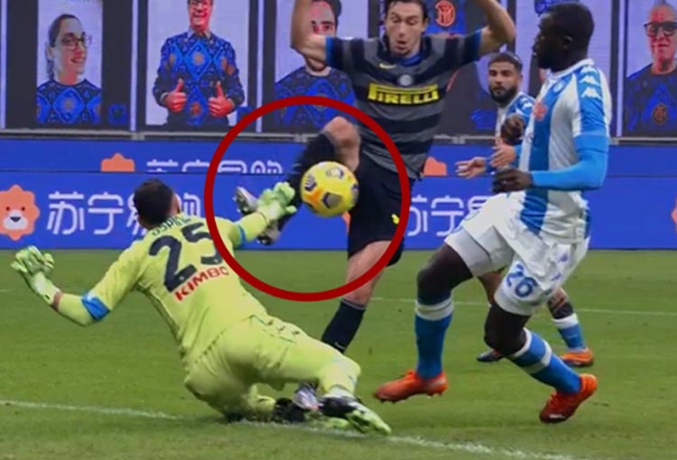David Ospina y la polémica jugada que definió el Inter vs. Napoli