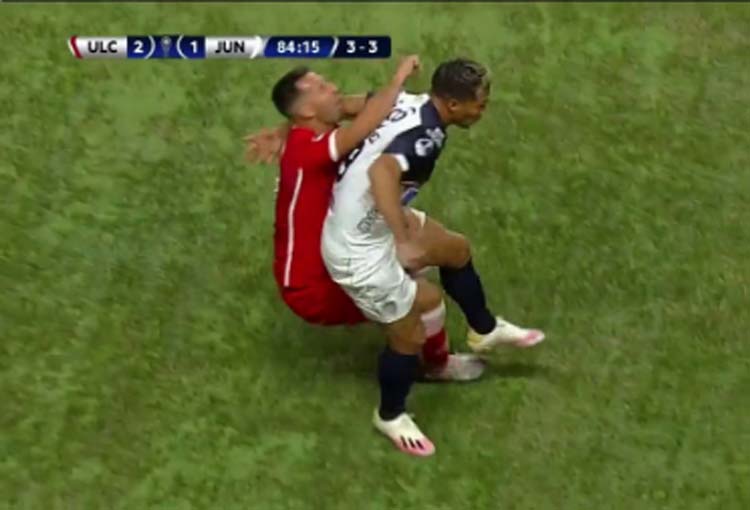 Teo Gutiérrez y la expulsión a 5 minutos del final ante Unión La Calera