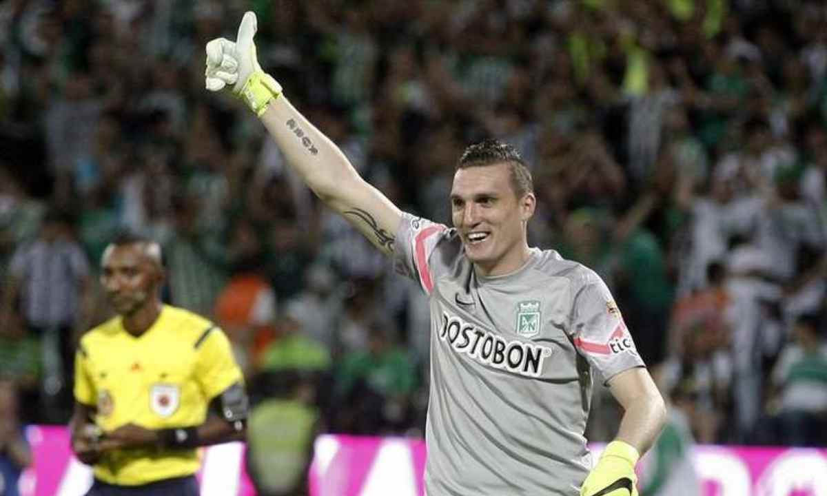 Franco Armani volvería a Nacional tras el Mundial de Qatar 2022