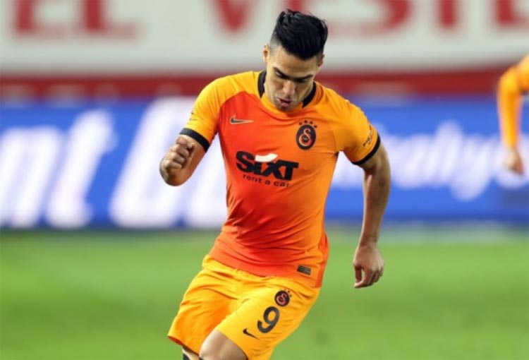 ¿Le pidieron a Falcao García que busque equipo?