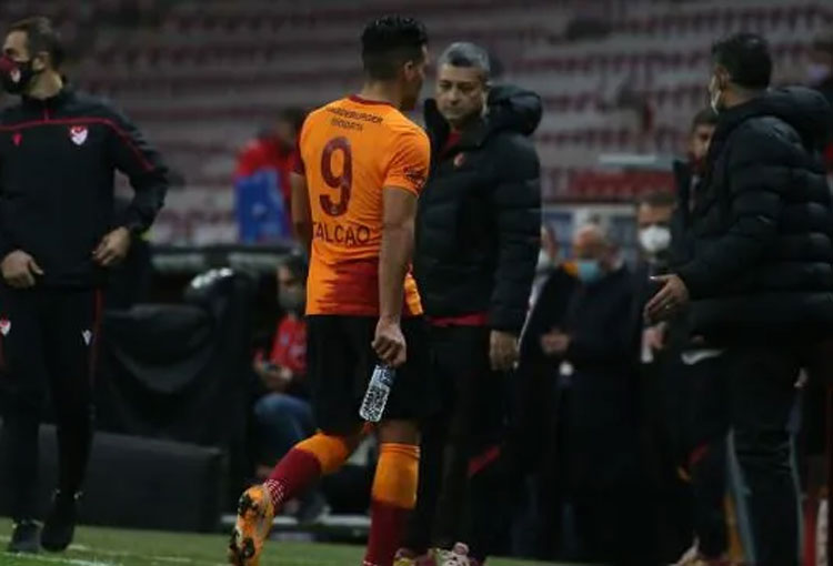 Confirmación de Galatasaray sobre la lesión de Falcao García