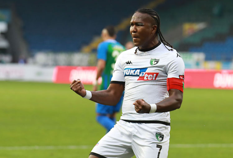 Hugo Rodallega sigue marcando con el penúltimo equipo de la liga turca