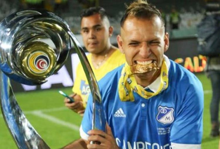 Nuevo equipo en la carrera de Carachito Domínguez