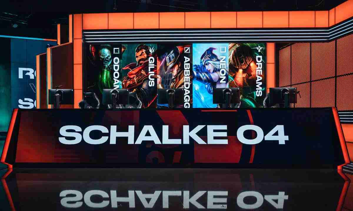 El equipo de esports de Schalke 04, sería el salvavidas en la crisis económica del club