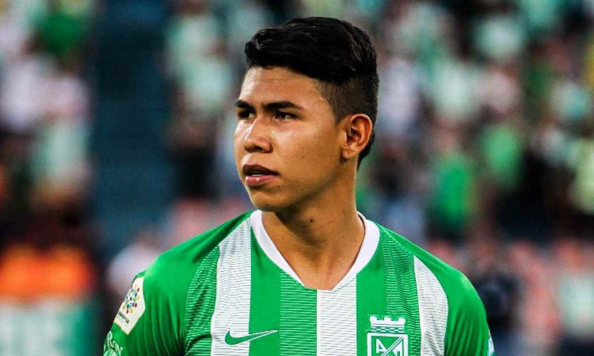 Guimarães explicó el motivo de las ausencias de Nicolás Hernández
