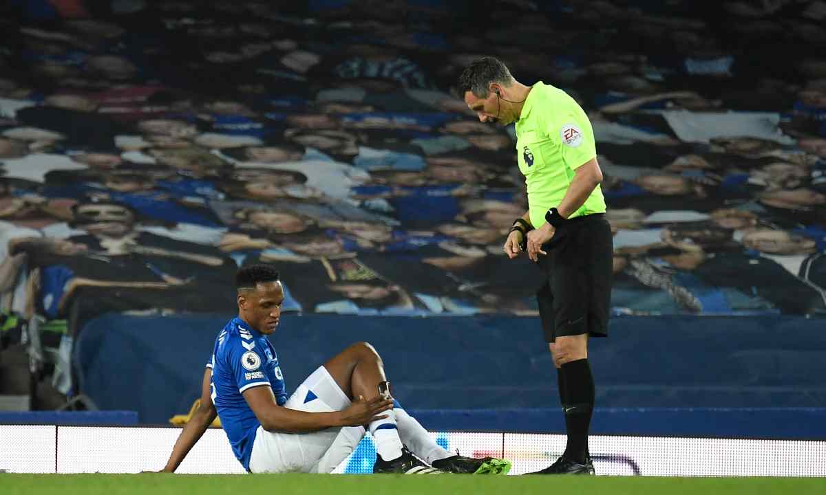 Mala suerte para Yerry Mina se lesionó vs. Mánchester City