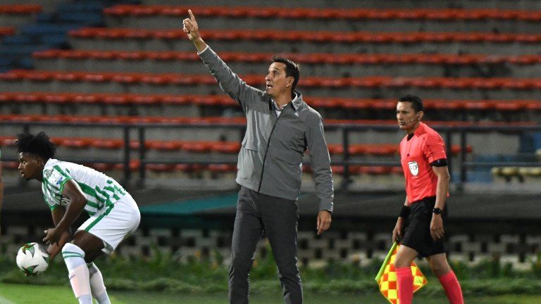 ¿Guimaraes sacó a Jarlan Barrera para protegerlo?