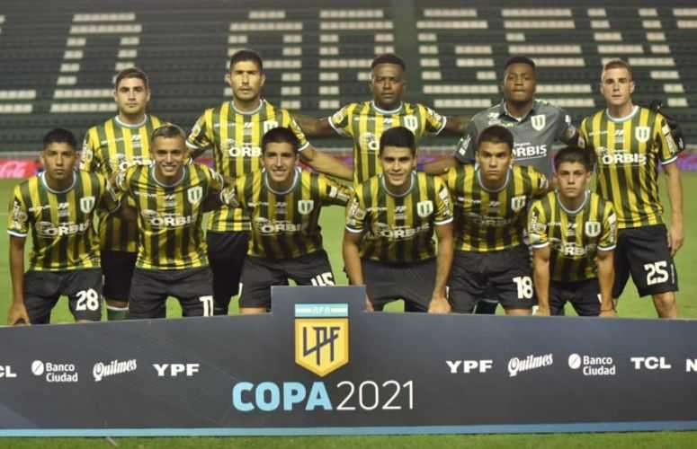 El Club Atlético Banfield hizo público en sus redes sociales un comunicado sobre los jugadores que, en las últimas pruebas realizadas de PCR, salieron positivo para COVID-19.