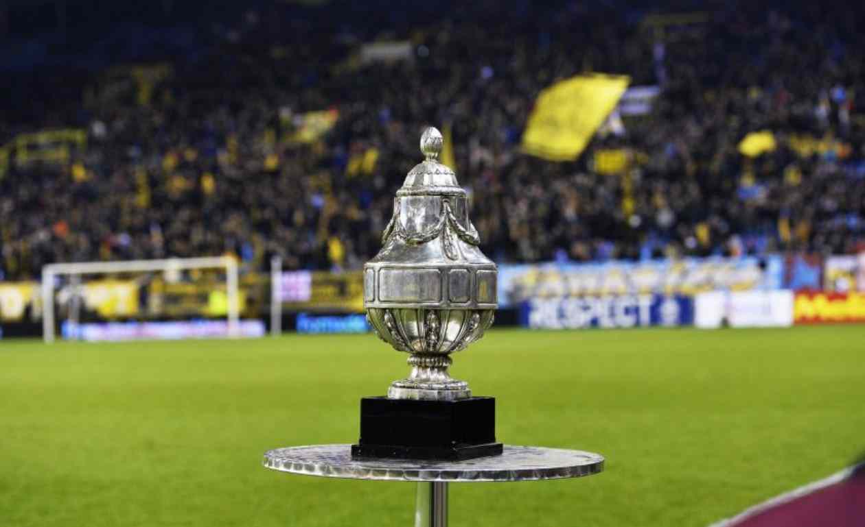 Permitirán regreso de hinchas a los estadios con test negativos por COVID-19
