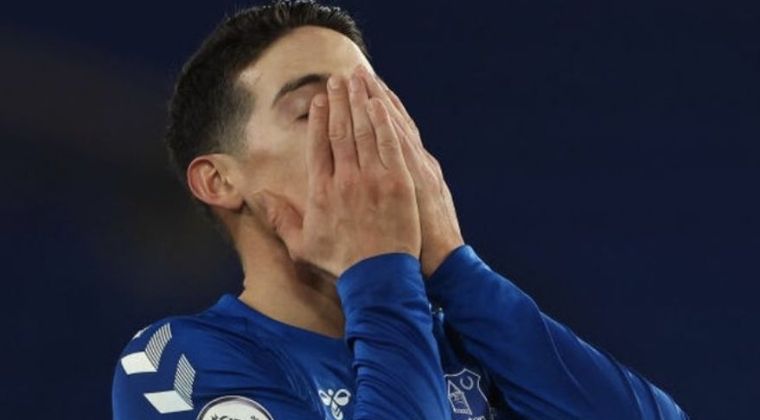 Críticas a James Rodríguez por su viaje anticipado a Colombia en avión privado